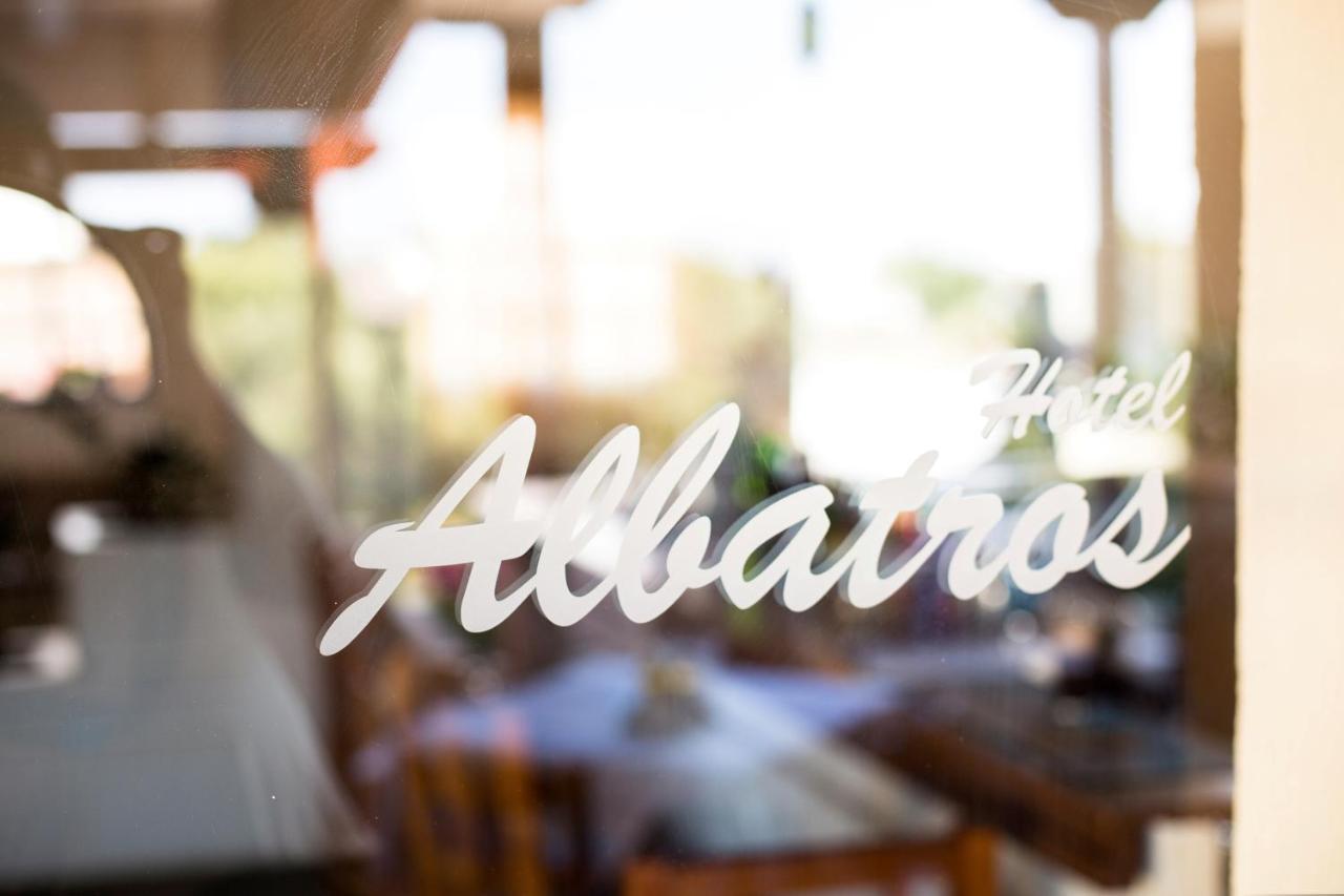 Albatros Hotel Maleme Exterior foto